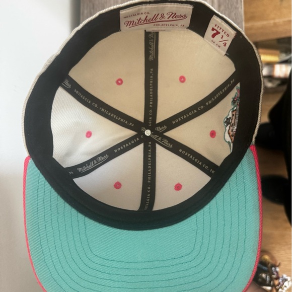 San Antonio Spurs Mitchell & Ness Hardwood Classics 2-Tone Snapback Hat 7 1/4 - Picture 9 of 12